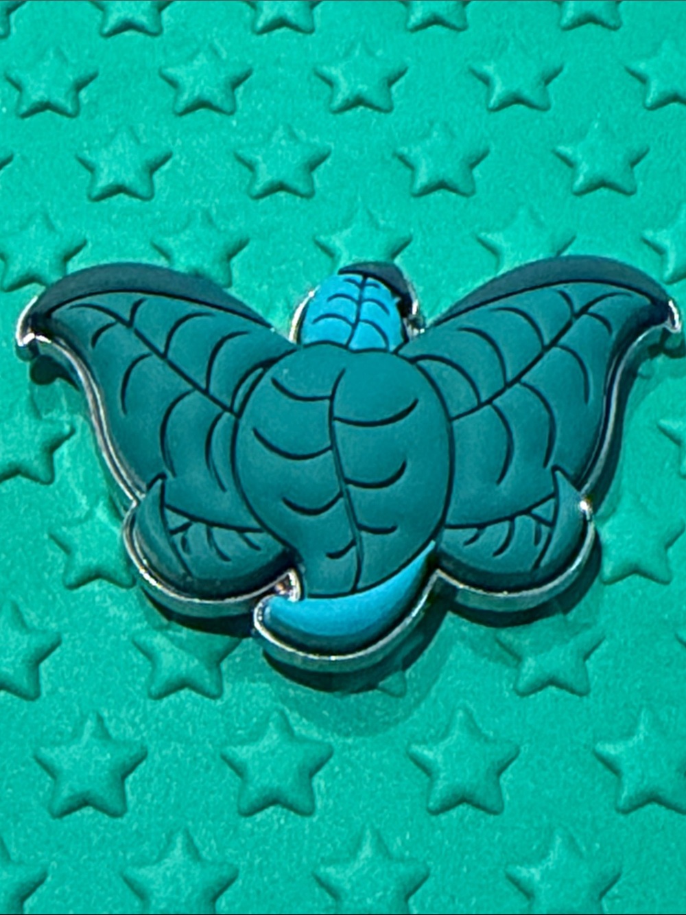 Dumbo Plant Pin